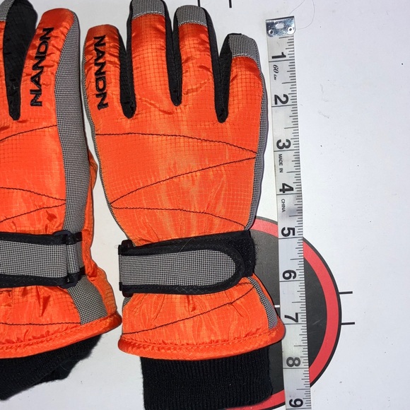 NANDON BOYS SKI GLOVES ORANGE & BLACK FAUX FUR LINED SMALL - Picture 5 of 5
